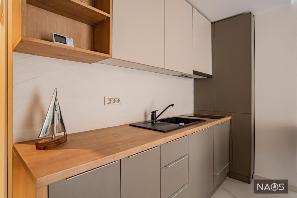 Naos Residence Нэводари Экстерьер фото